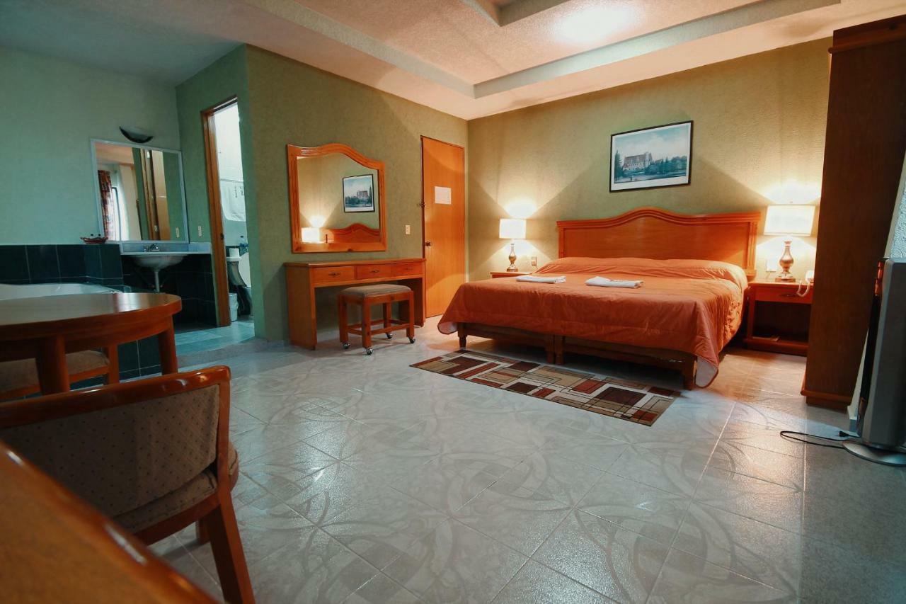 Zitácuaro Hotel El Conquistador Monarca. מראה חיצוני תמונה