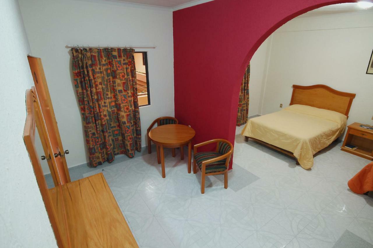 Zitácuaro Hotel El Conquistador Monarca. מראה חיצוני תמונה