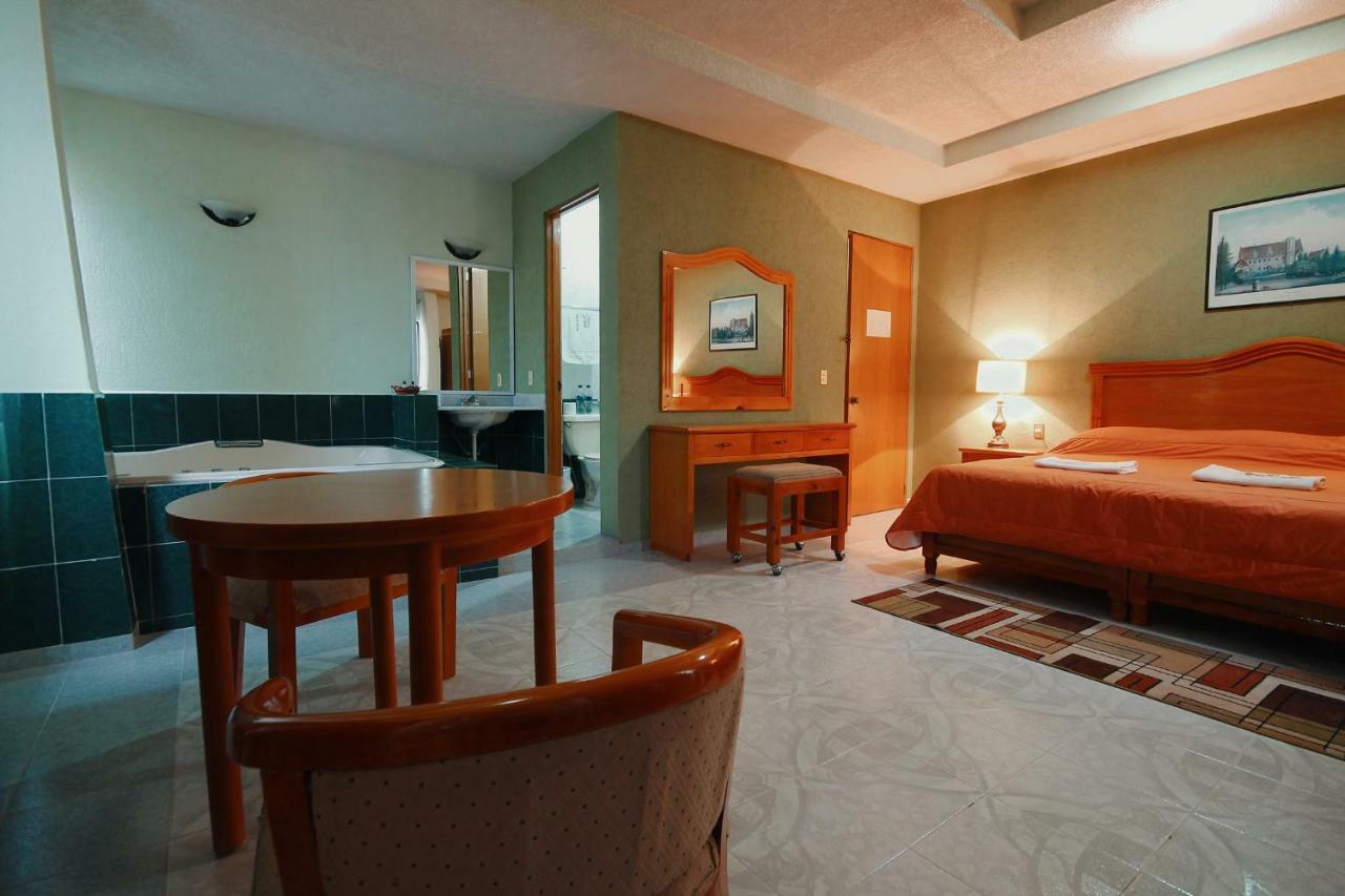 Zitácuaro Hotel El Conquistador Monarca. מראה חיצוני תמונה