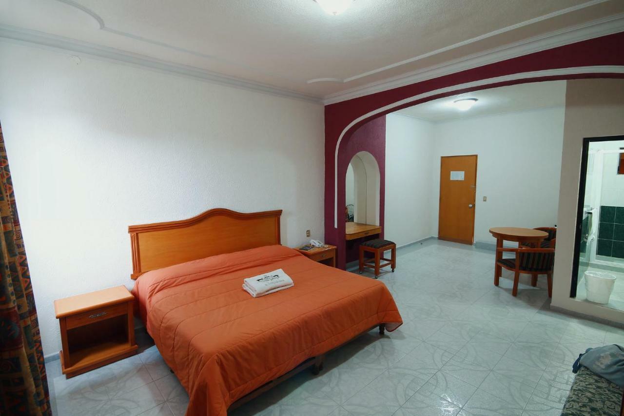 Zitácuaro Hotel El Conquistador Monarca. מראה חיצוני תמונה